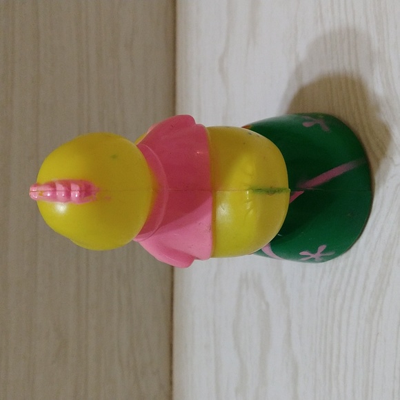 Vintage 60's/70's Easter Friction Toy Chick on Egg Hard Plastic - Picture 3 of 5